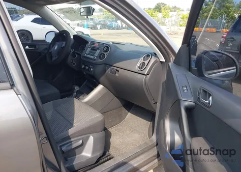 2010 Volkswagen Tiguan S from USA, damaged, VIN WVGBV7AX8AW526711